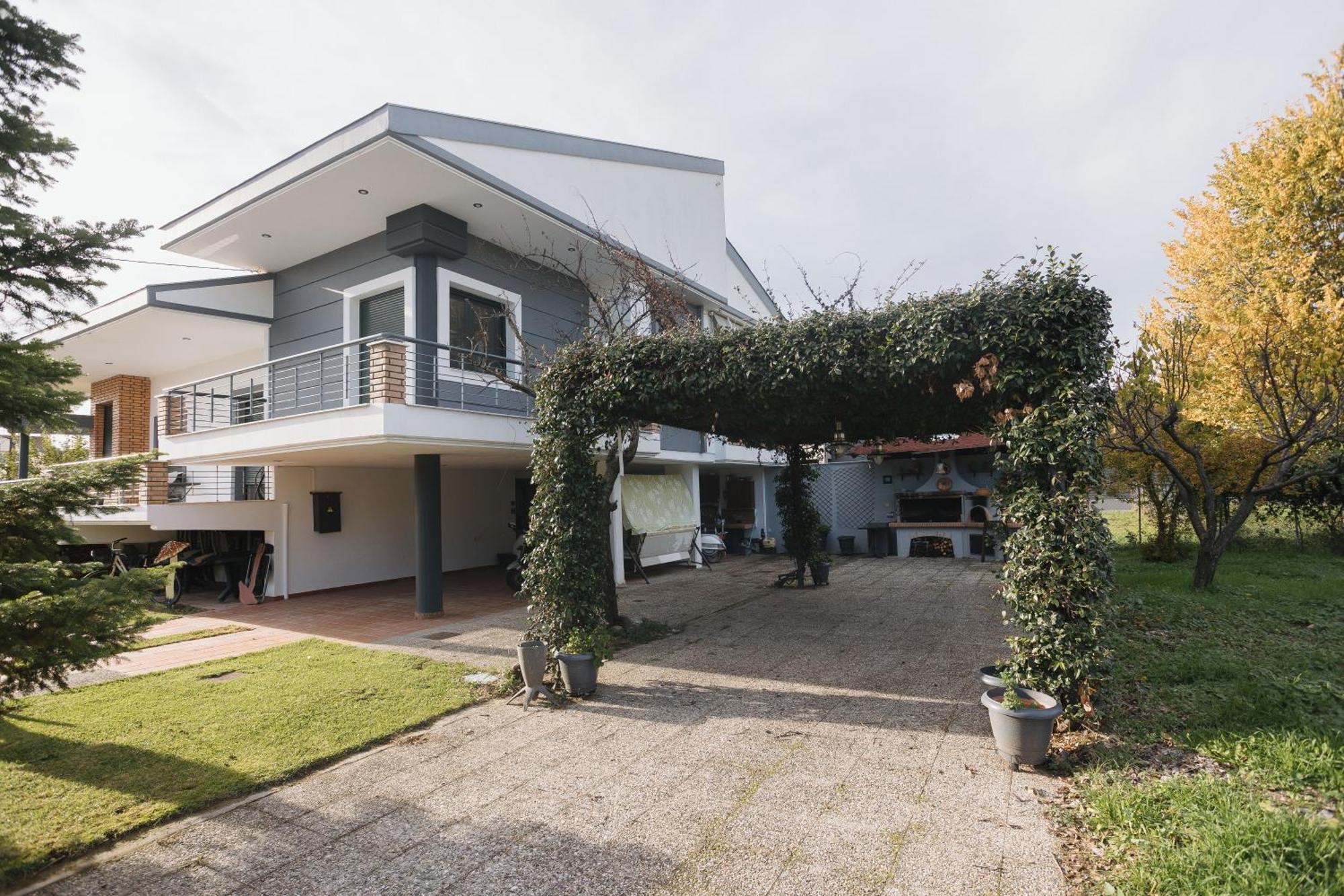 Billiard Home In Trikala Eksteriør billede