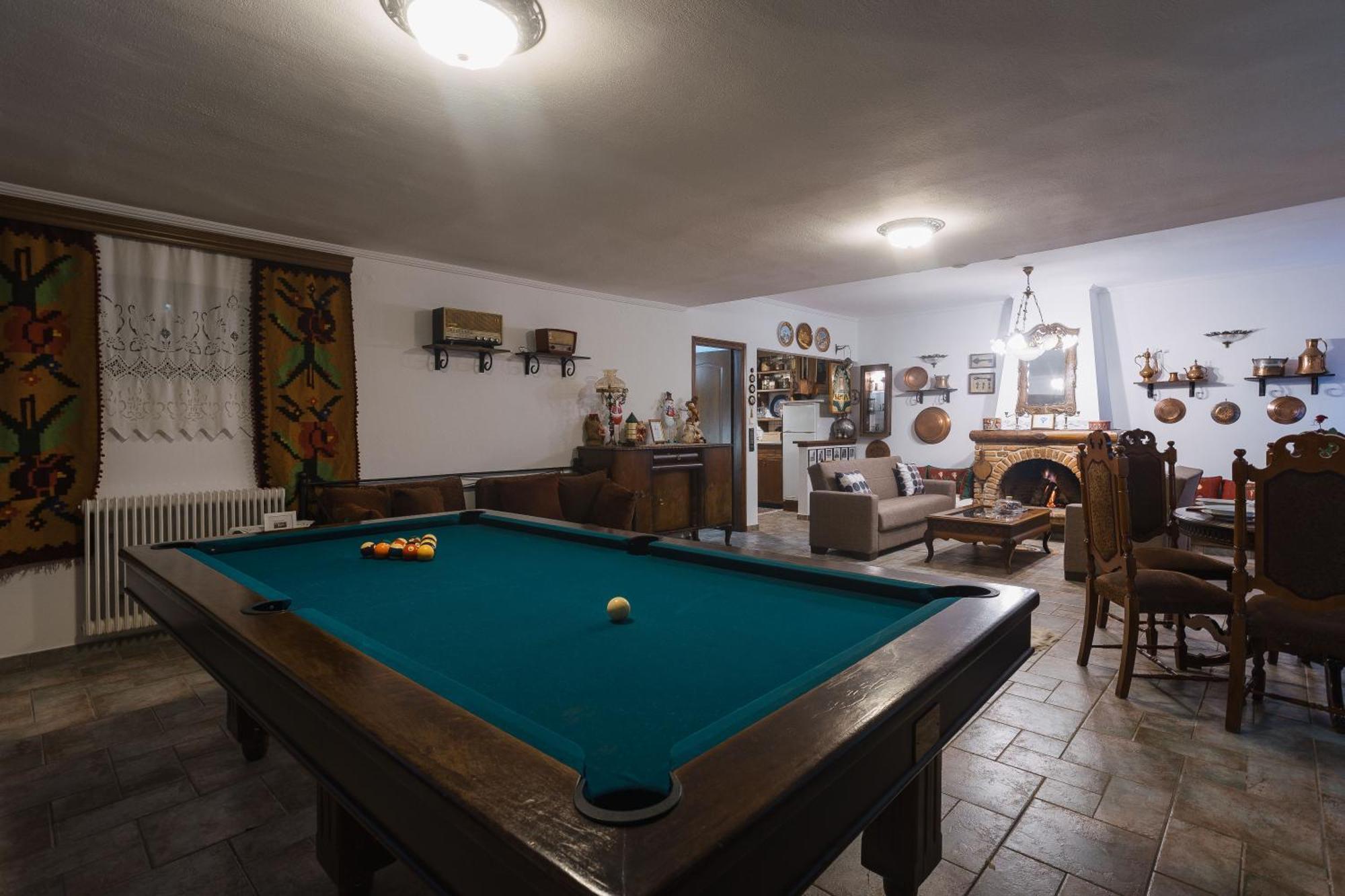 Billiard Home In Trikala Eksteriør billede